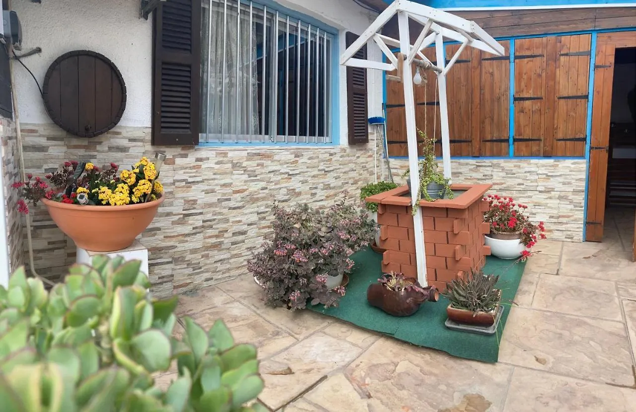 Mamas Summer House Larnaca Feriehus